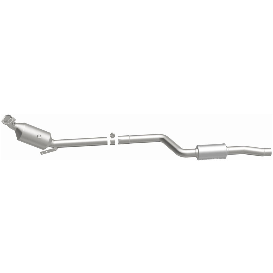 MagnaFlow 2011-2012 Mercedes-Benz C300 3.0L OEM Grade Federal / EPA Compliant Direct-Fit Catalytic Converter 21-498