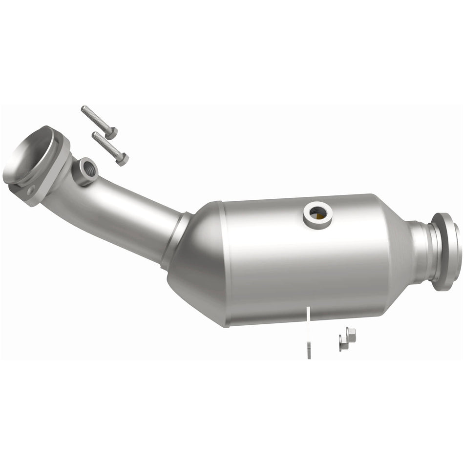 MagnaFlow OEM Grade Federal / EPA Compliant Direct-Fit Catalytic Converter 21-682