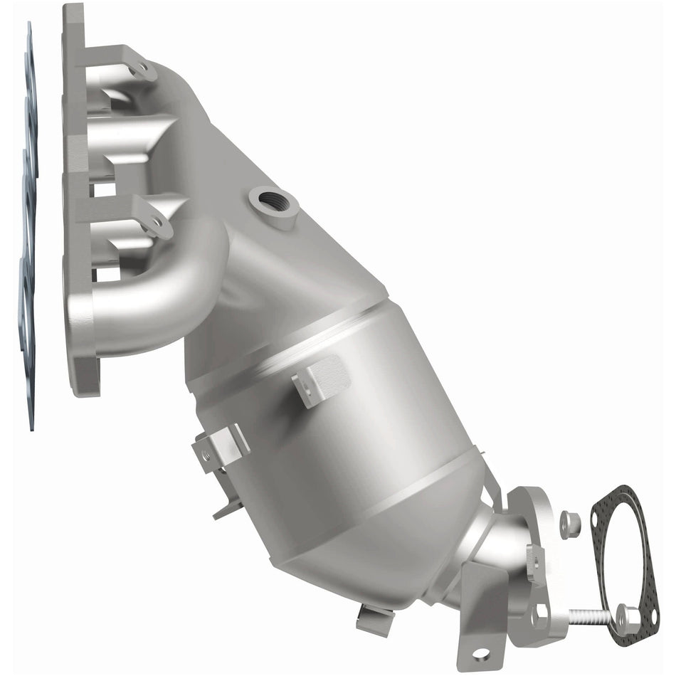 MagnaFlow 2018-2024 Nissan Kicks 1.6L | 2020-2024 Nissan Versa 1.6L OEM Grade Federal / EPA Compliant Direct-Fit Manifold Catalytic Converter 290031